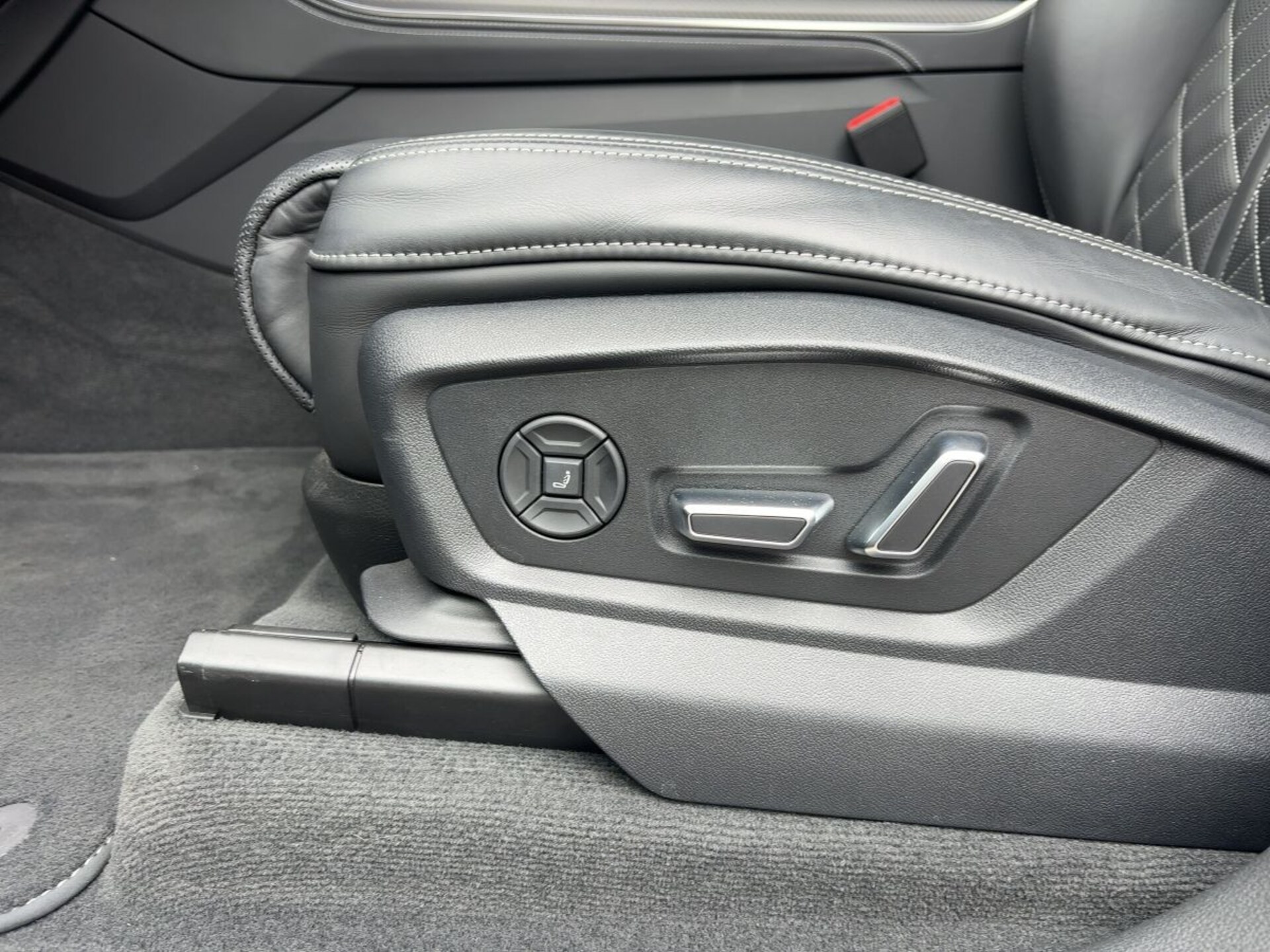Audi Q8 SUV