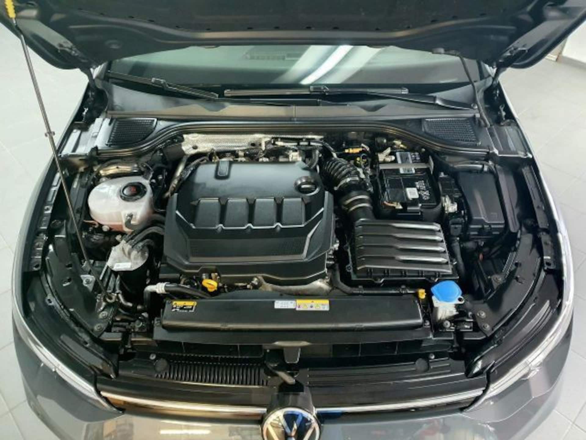 Volkswagen Golf Variant Life