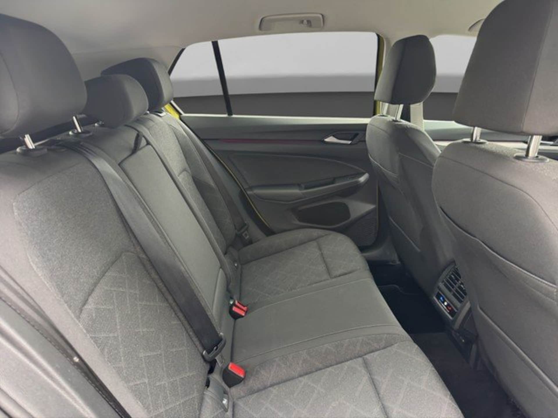 Volkswagen Golf Life