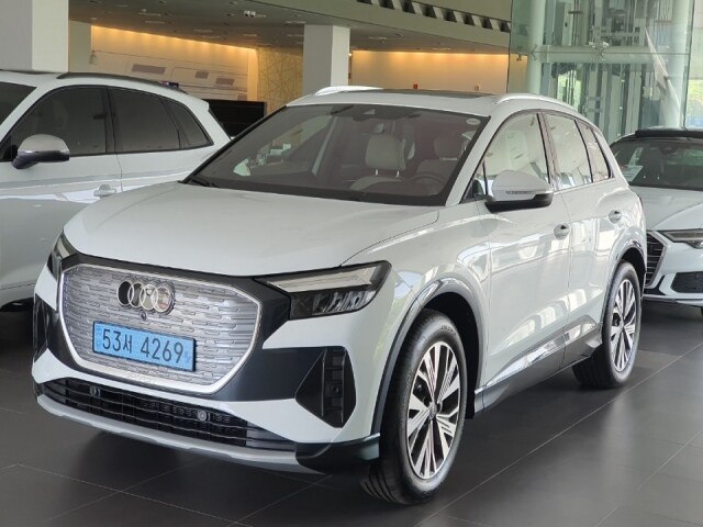 Audi Q4 e-tron 45 210, 00 kW