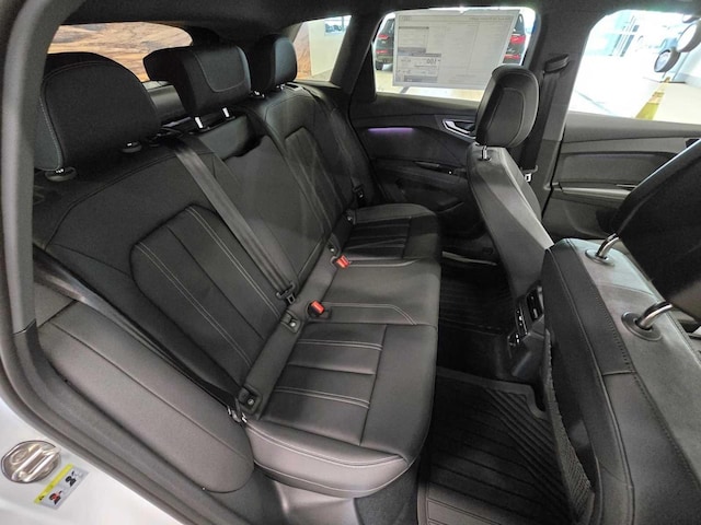 2024 Audi Q4 e-tron Premium Plus - Photo 17
