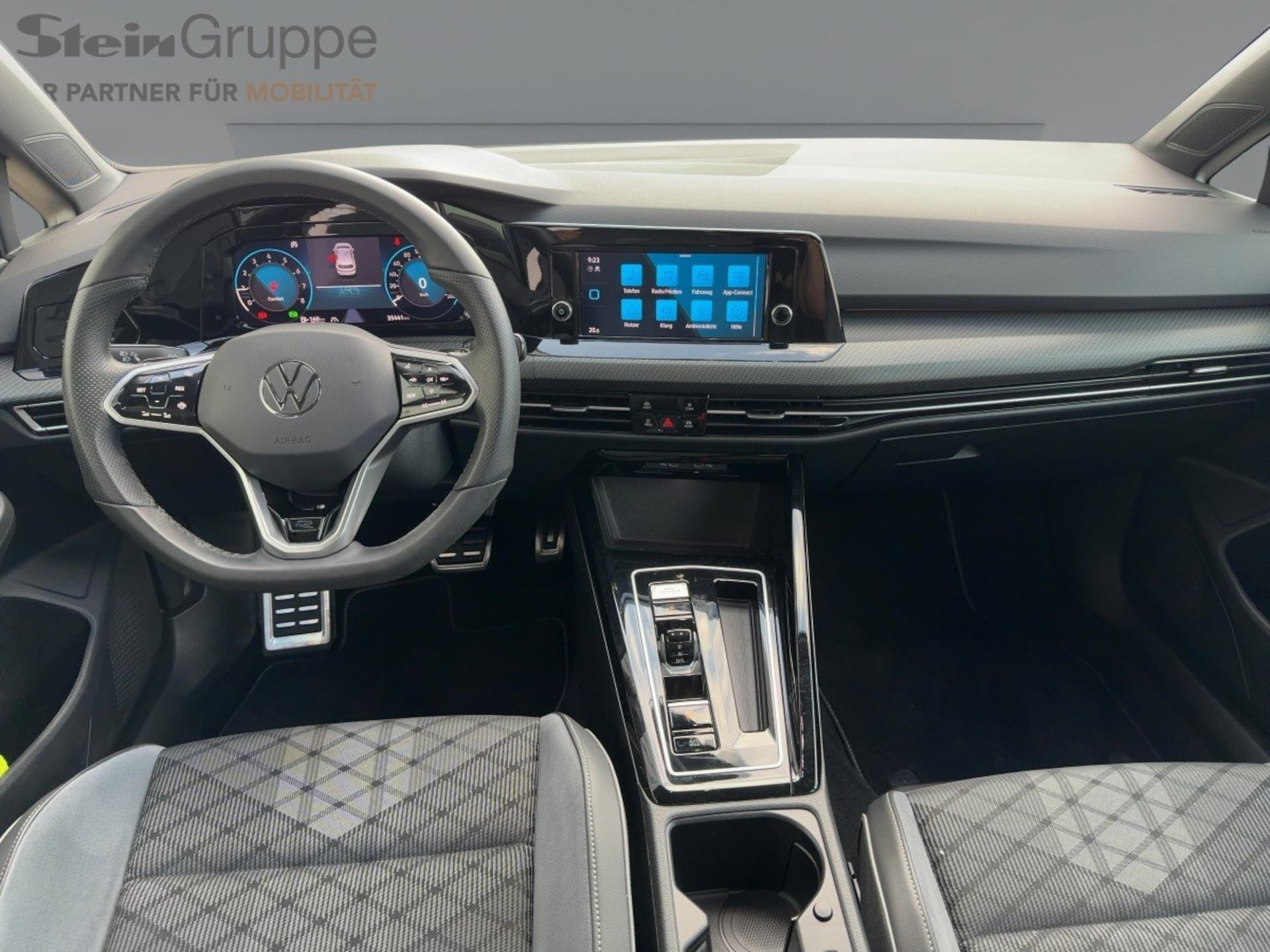 Volkswagen Golf R-Line