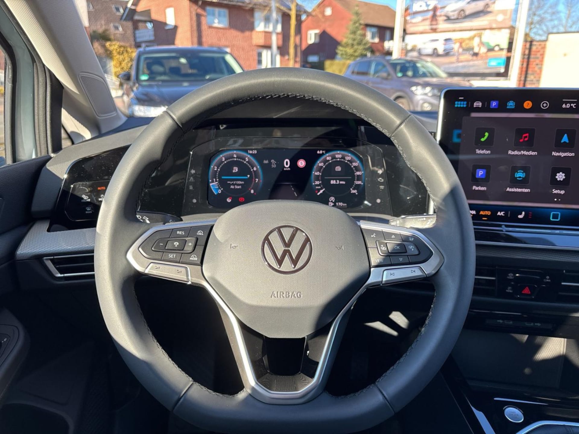 Volkswagen Golf Style