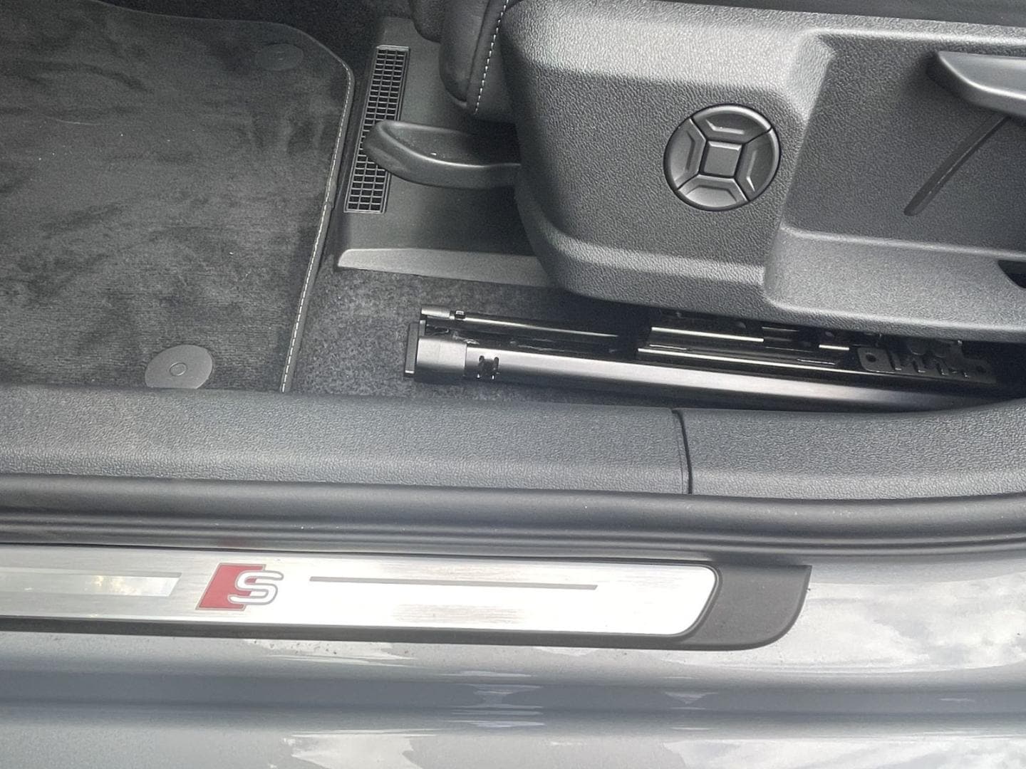 Bild über Audi A3 Sportback advanced 35 TFSI S tronic - für weitere Informationen kontaktieren Sie den Audi Partner