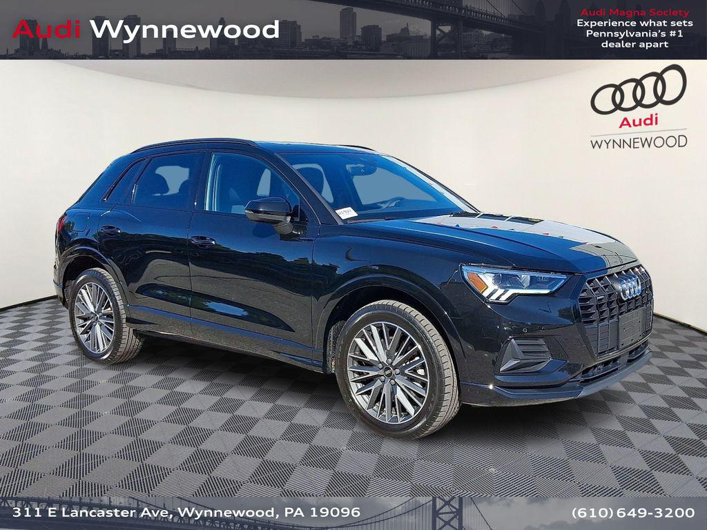 2023 Audi Q3 40 TFSI Premium quattro's photo