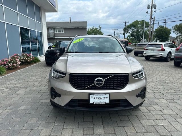 2023 Volvo XC40