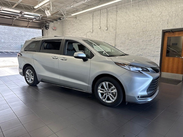 Photo of 2024 Toyota Sienna