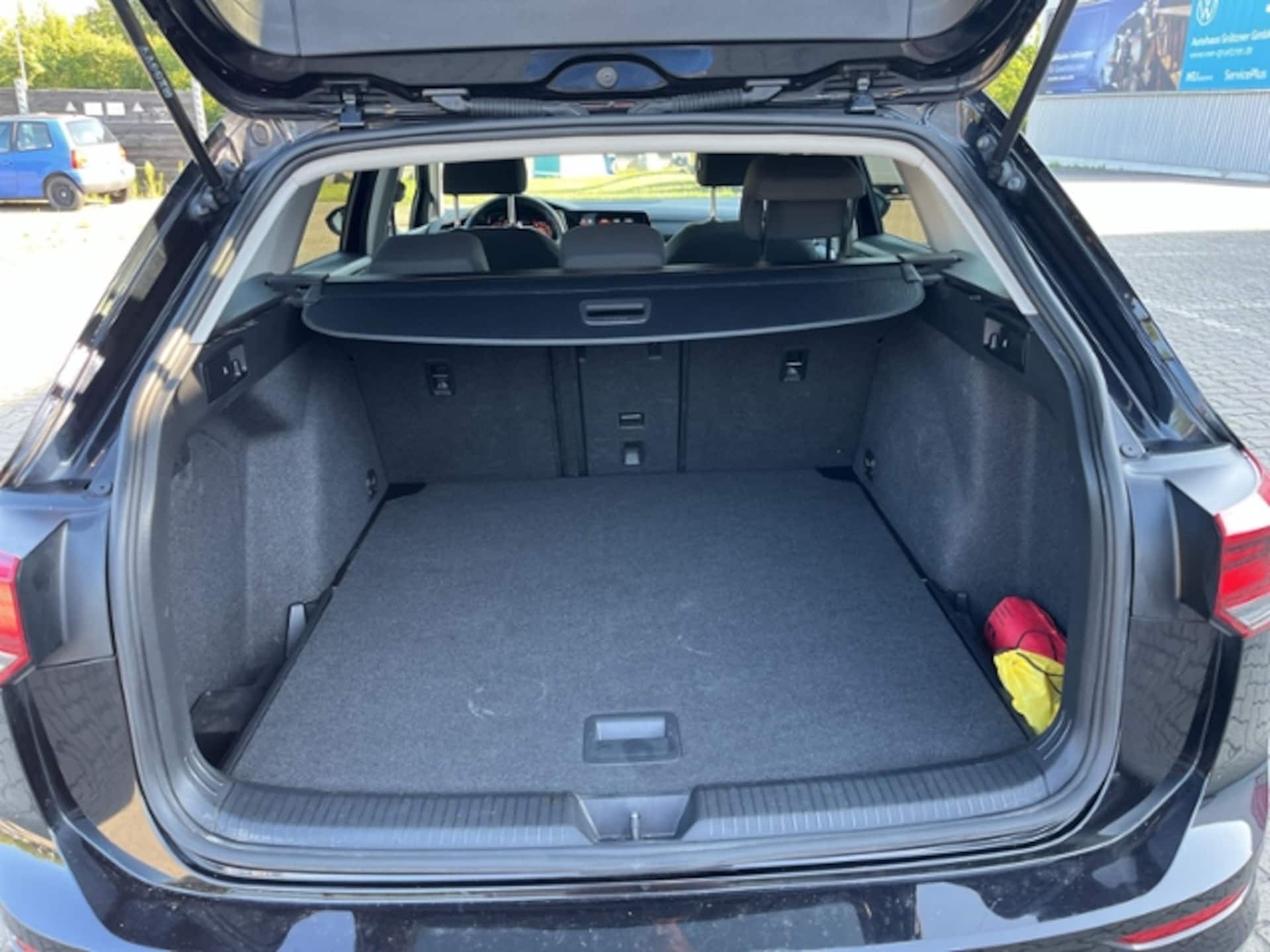 Volkswagen Golf Variant Life