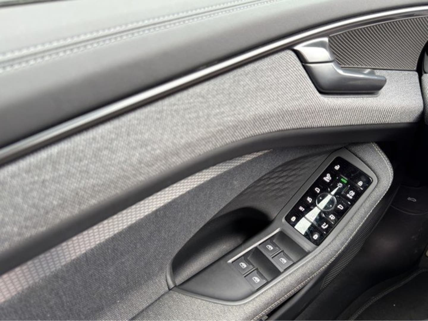 Bild über Audi A6 Avant edition one TDI quattro 150 kW S tronic - für weitere Informationen kontaktieren Sie den Audi Partner