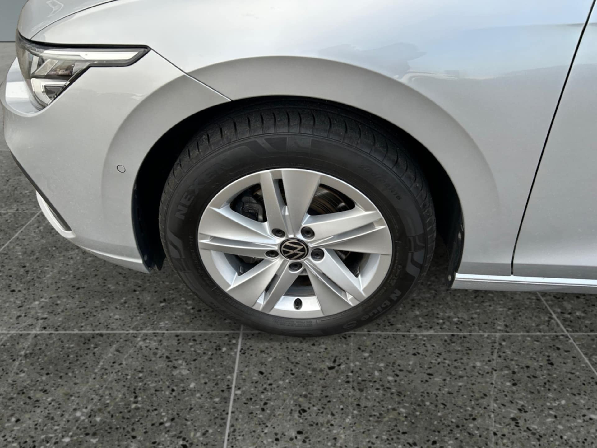 Volkswagen Golf Life