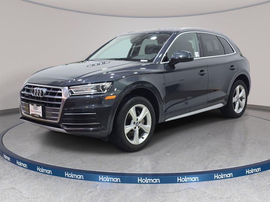 2020 Audi Q5 45 quattro S tronic Premium's photo
