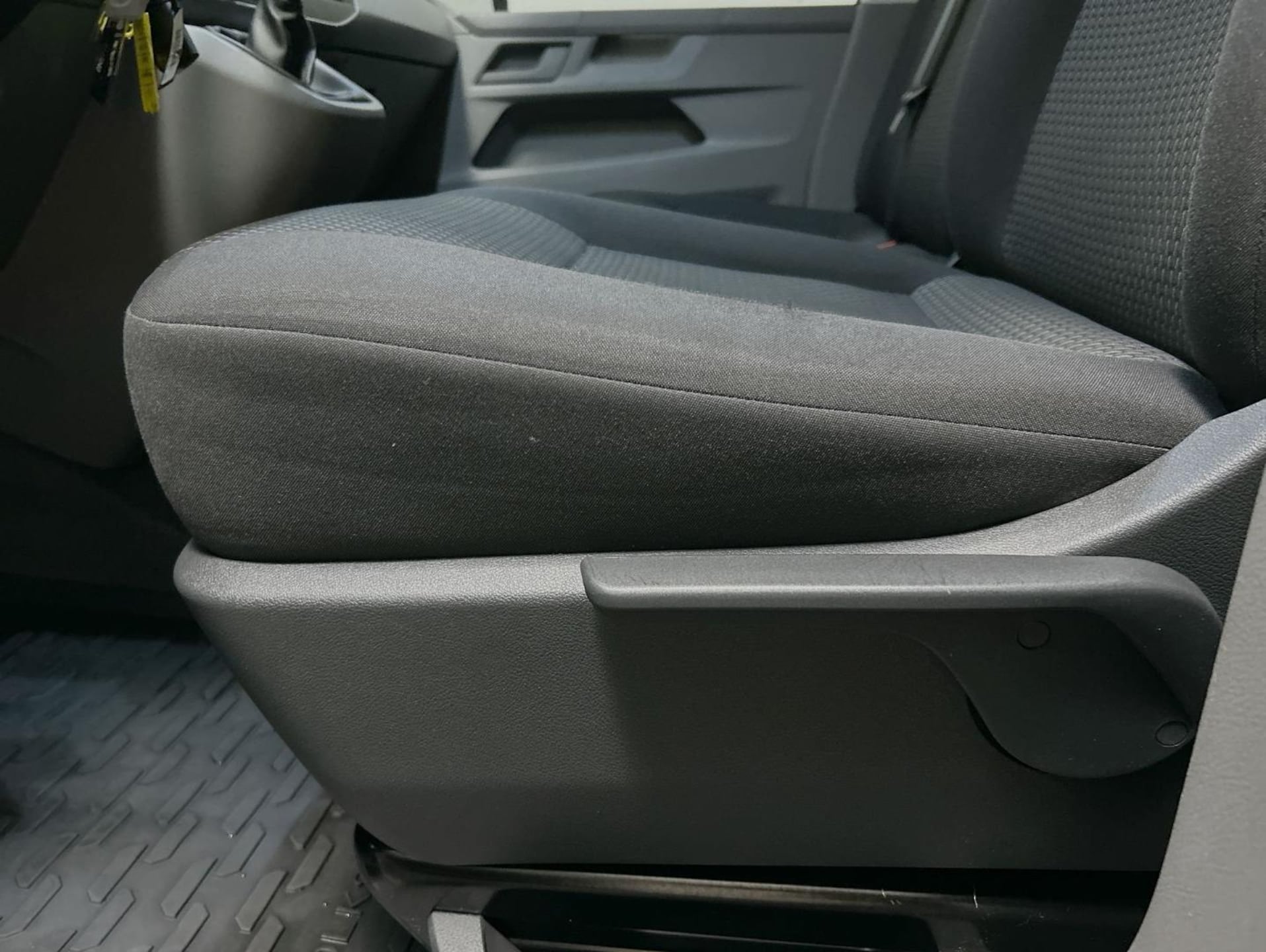 Volkswagen T6.1 Transporter Kasten langer Radstand