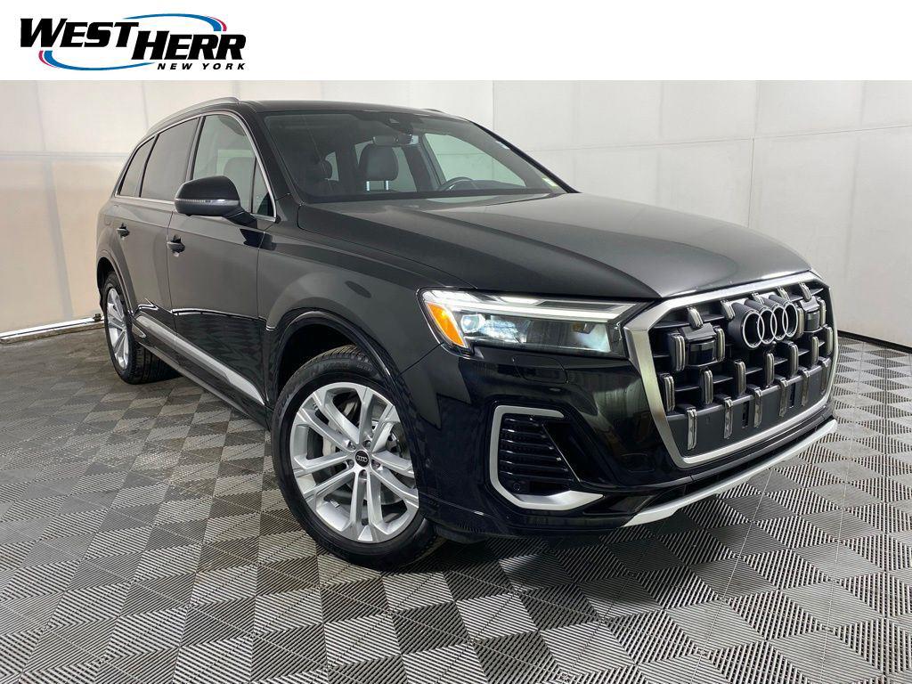 2025 Audi Q7 55 Premium Plus quattro Tiptronic's photo