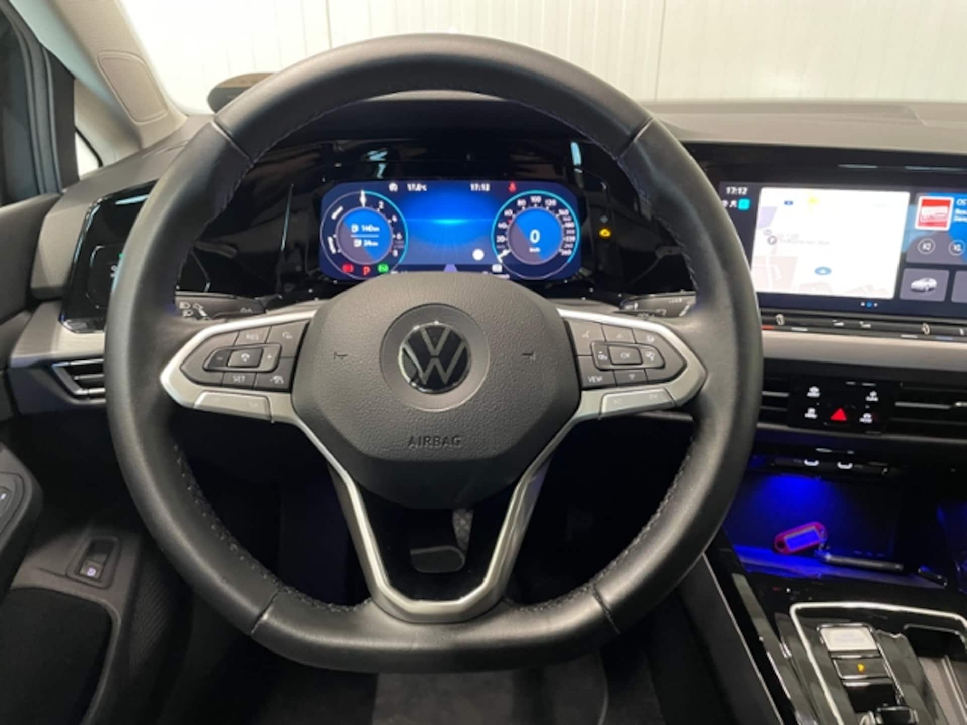 Volkswagen Golf Style