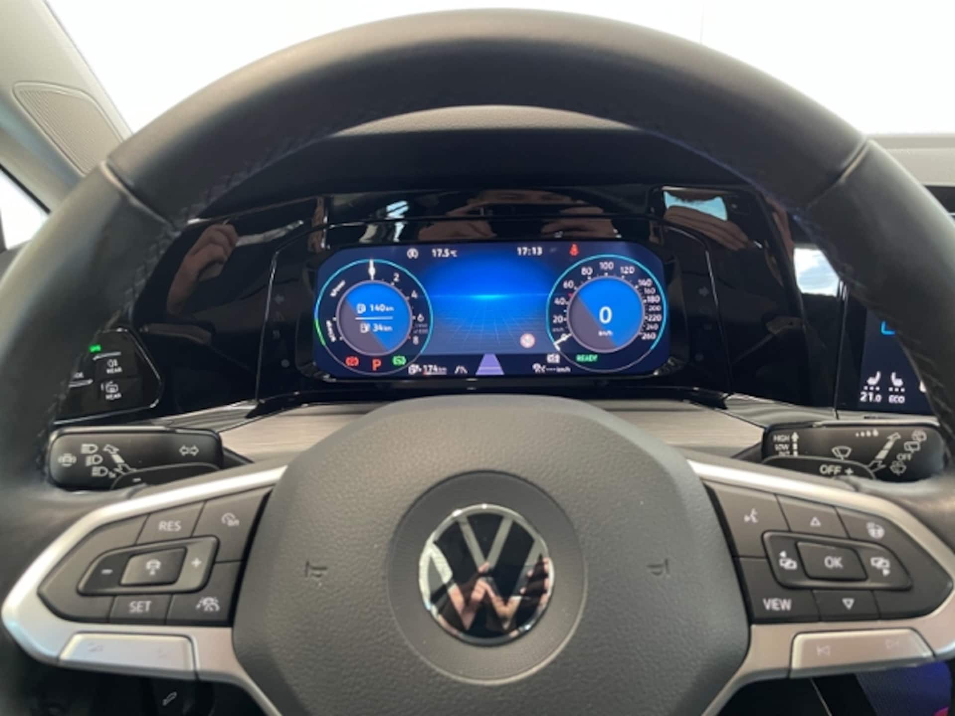 Volkswagen Golf Style