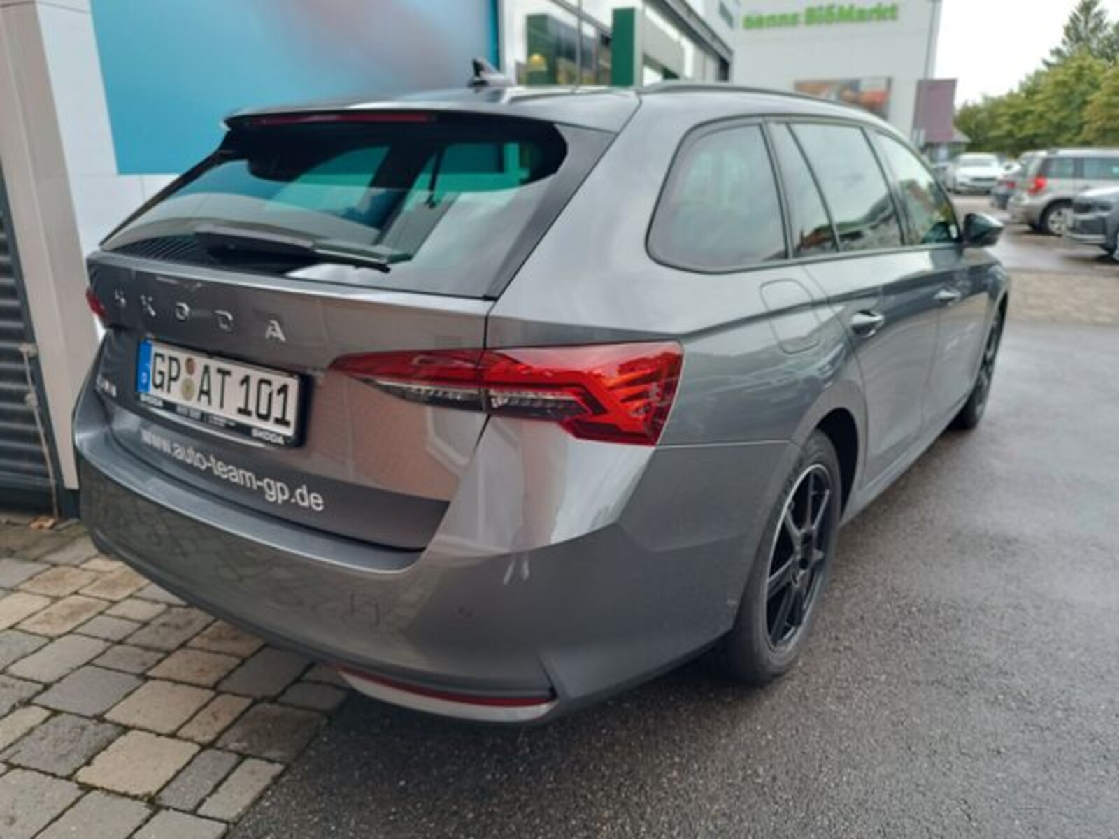 Škoda Octavia Combi – Bild 8