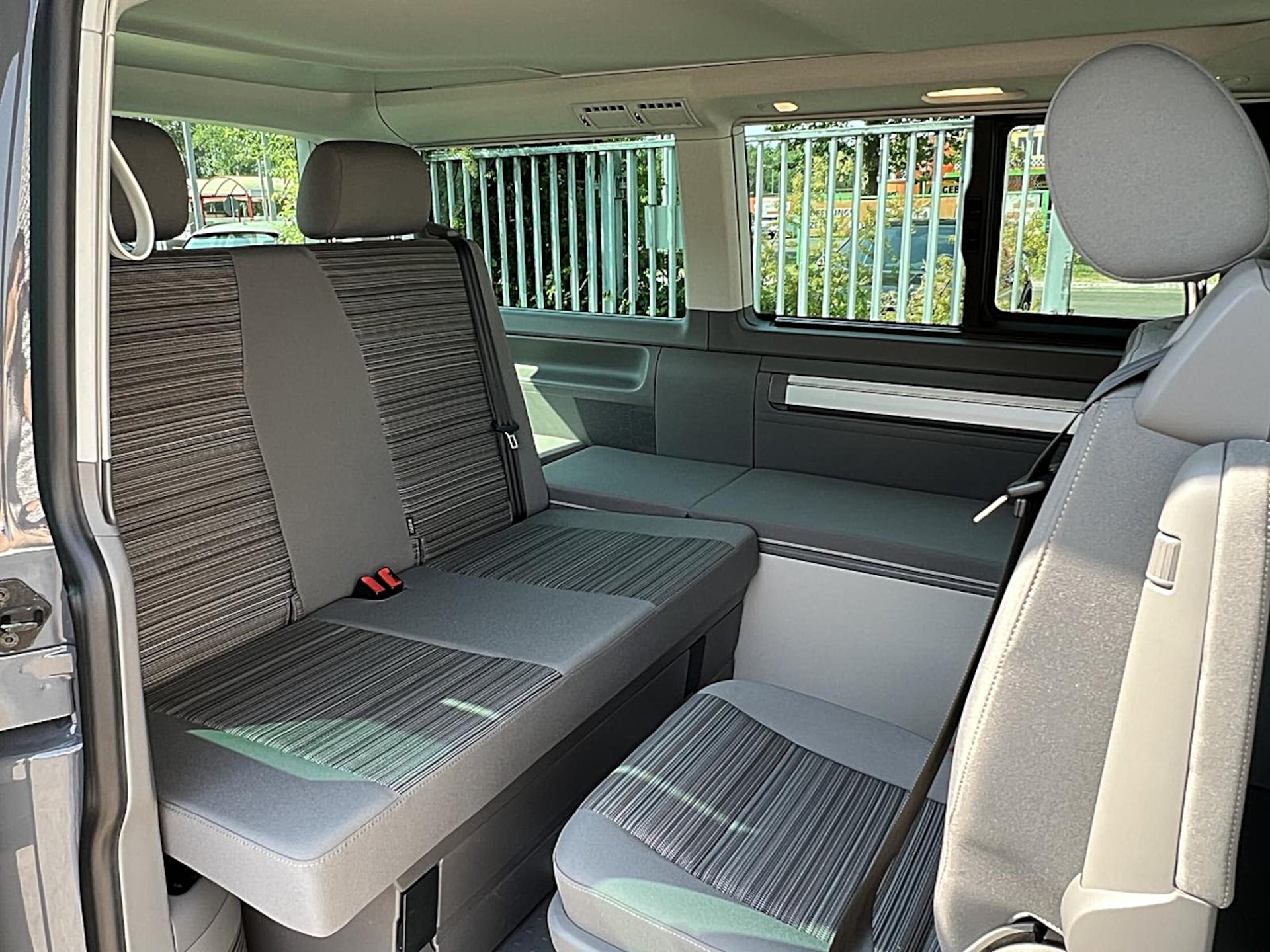 Volkswagen T6.1 California Beach