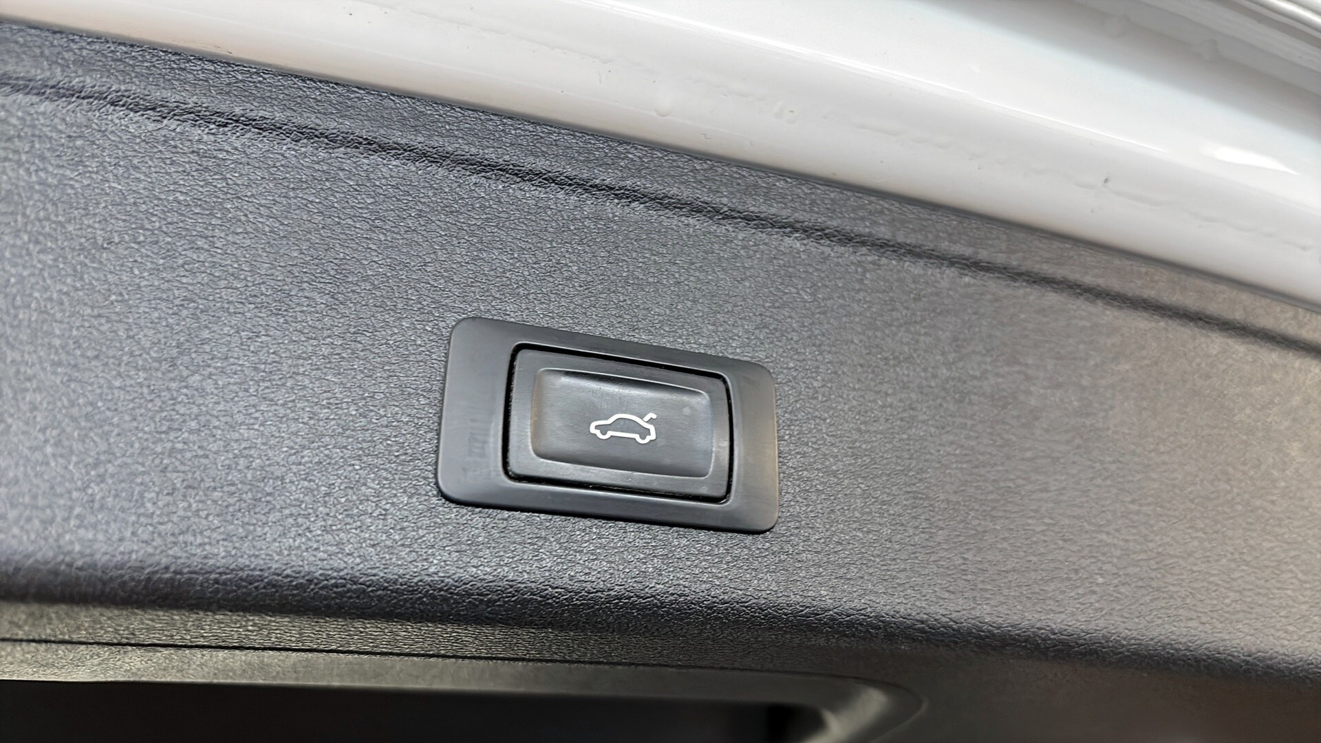 Bild som visar&nbsp;Audi A4 allroad quattro&nbsp;A4 allroad 2.0 TDI quattro Proline 190 hk 6-växlad - för mer information kontakta din Audi Partner