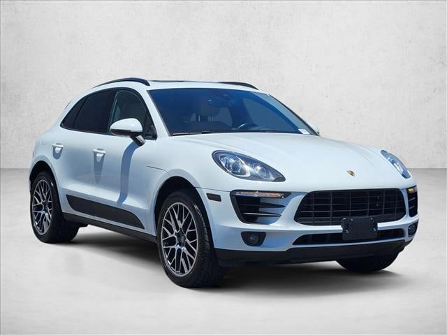 2017 Porsche Macan