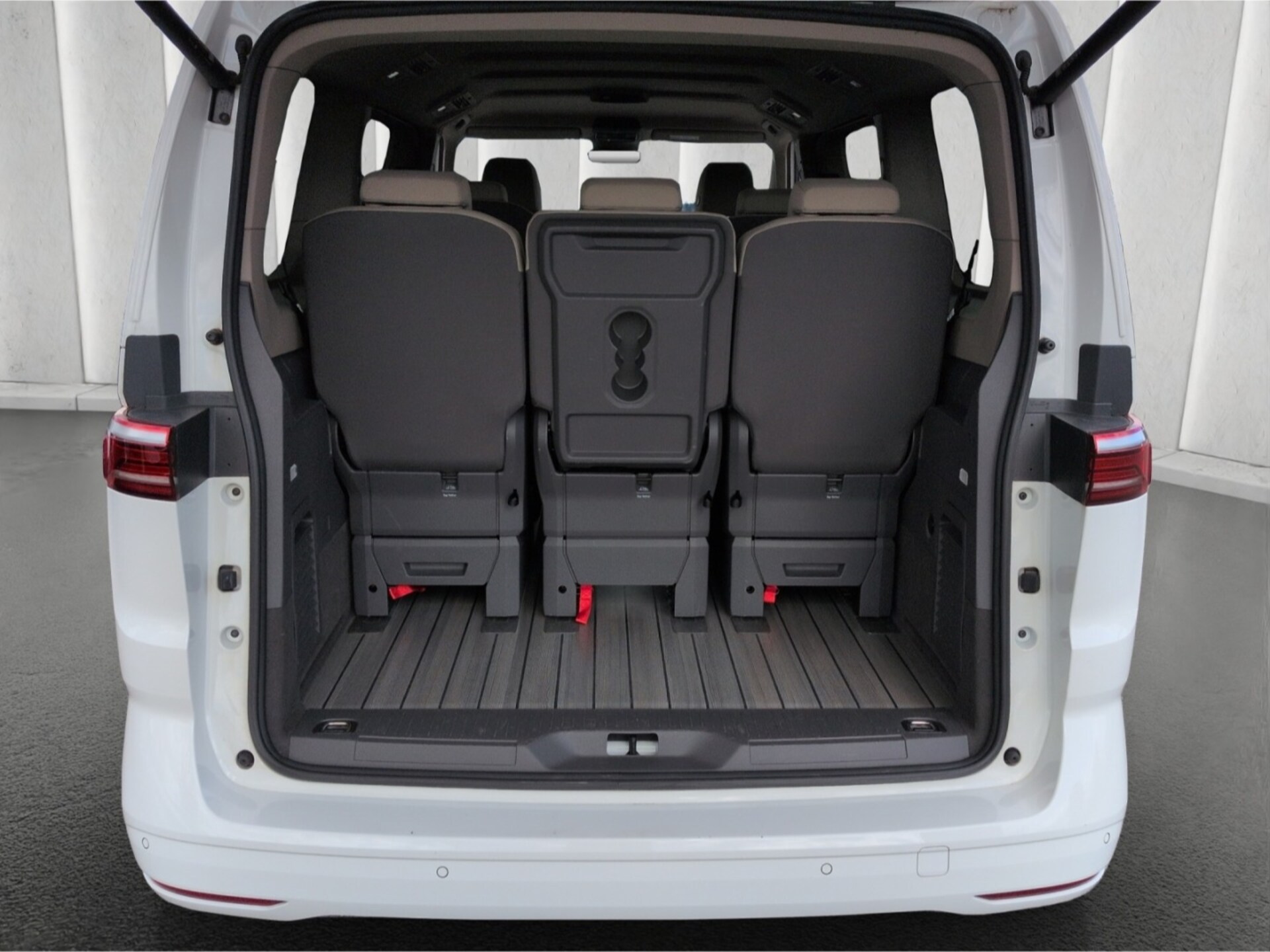 Volkswagen Multivan Langversion Basis-Modell