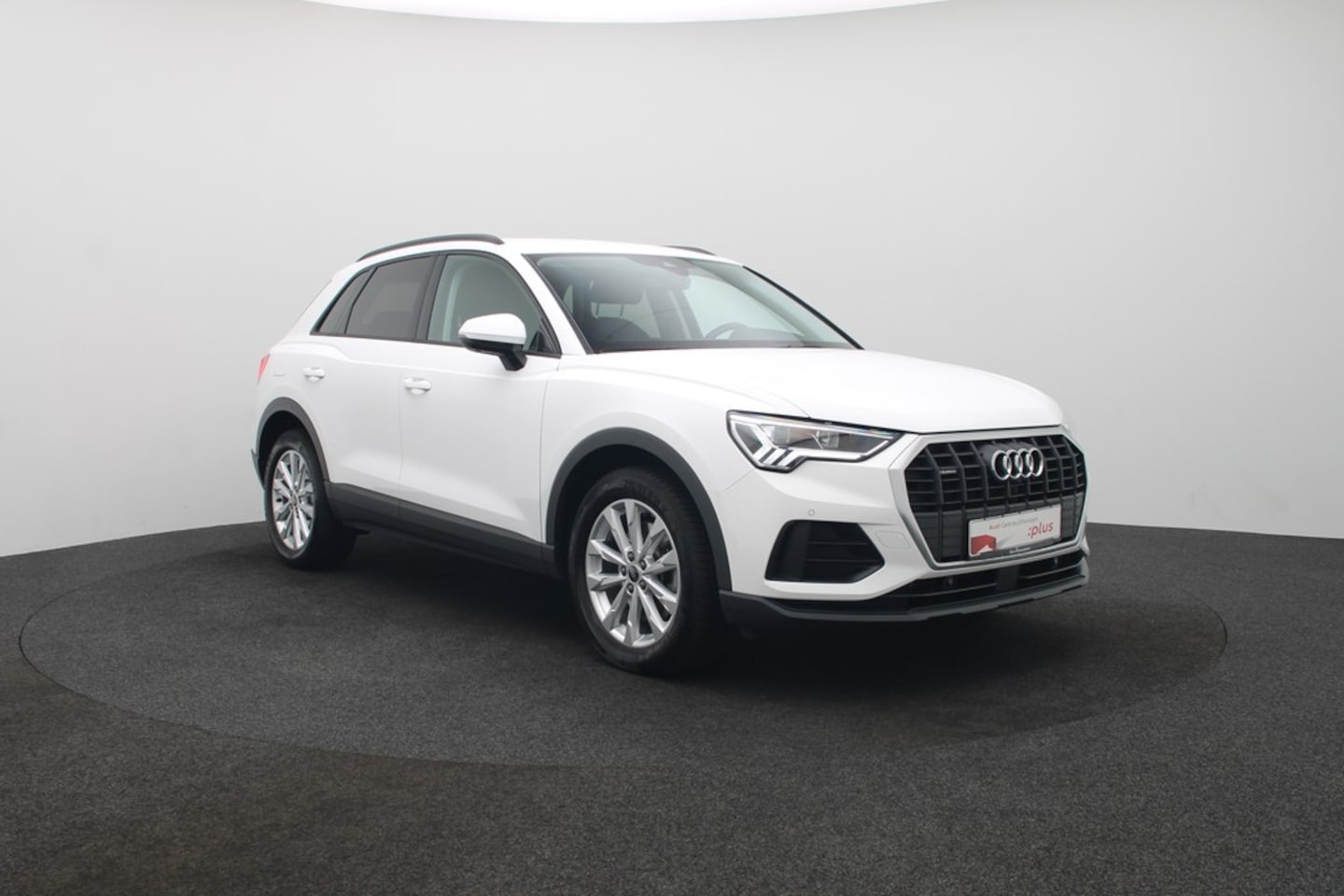 Bild über Audi Q3 40 TFSI quattro S tronic - für weitere Informationen kontaktieren Sie den Audi Partner