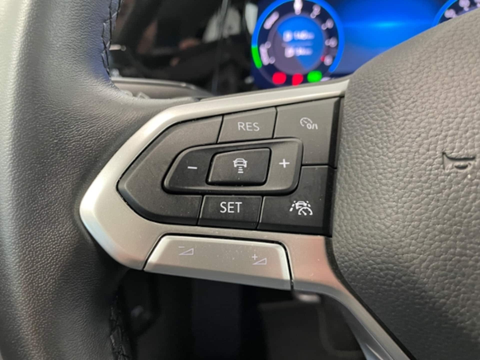 Volkswagen Golf Style