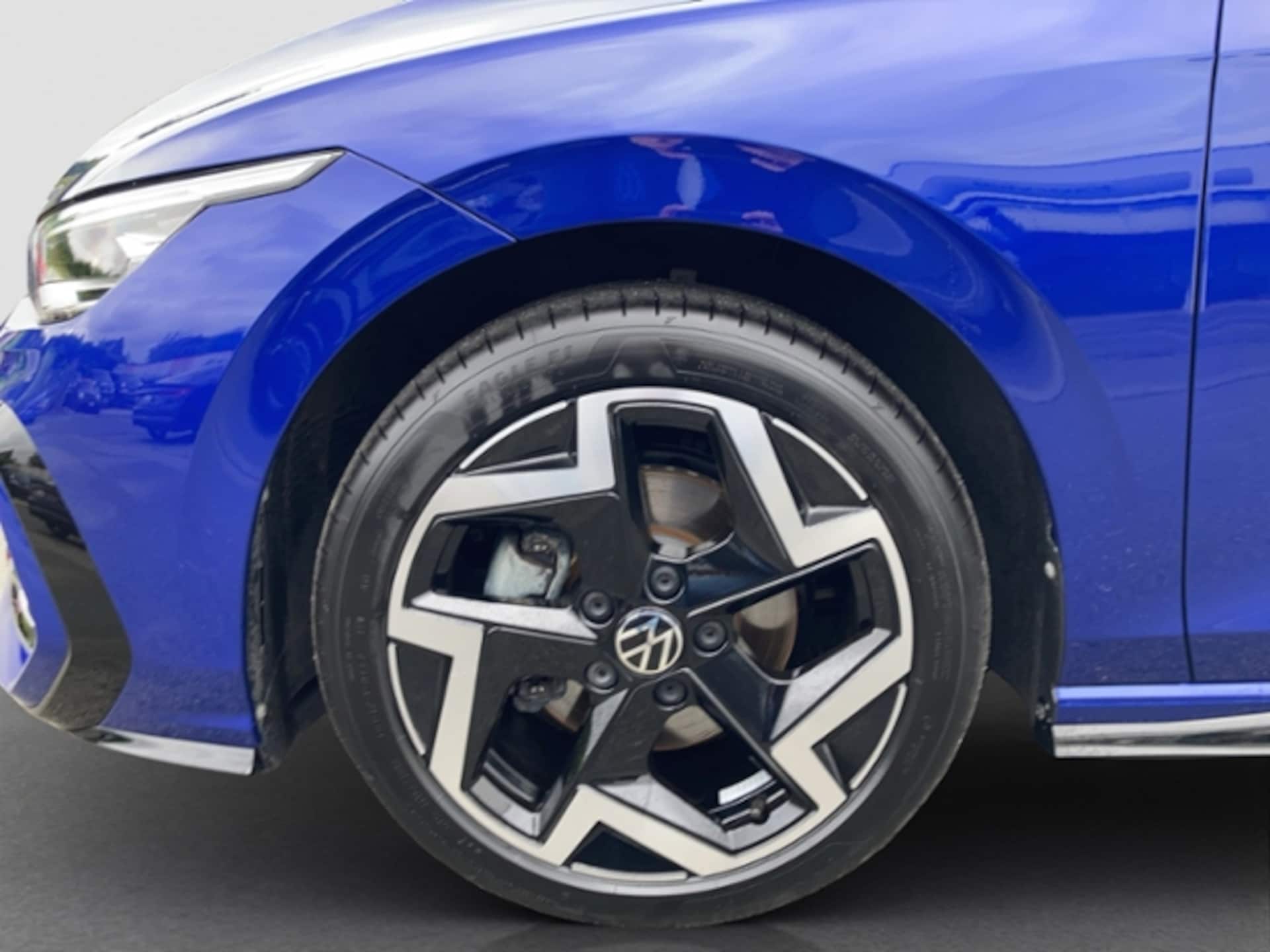 Volkswagen Golf R-Line