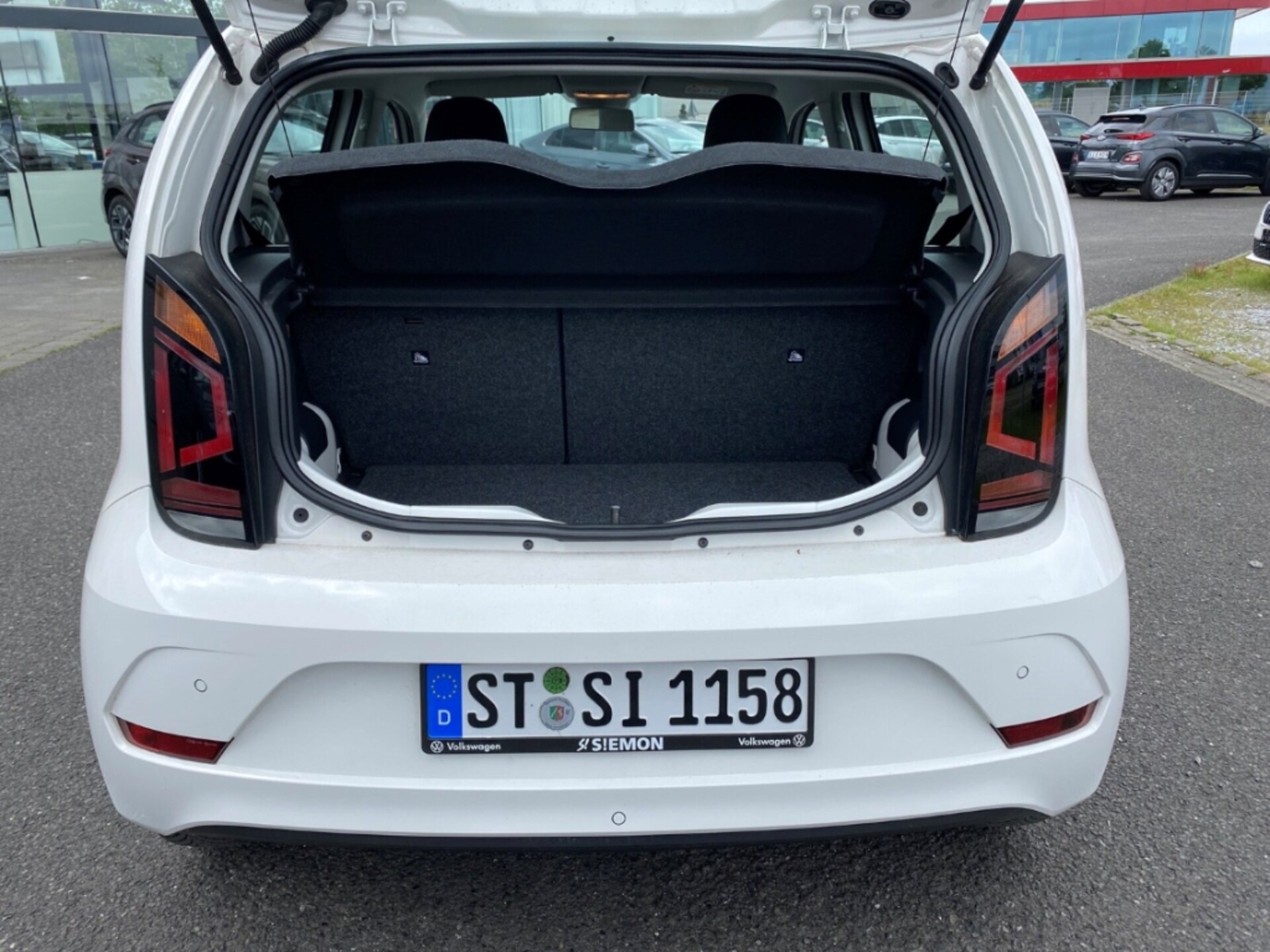 Volkswagen up! move up!