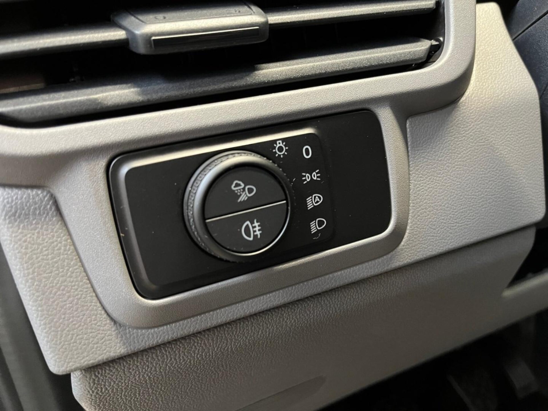 Volkswagen Transporter Kasten kurzer Radstand