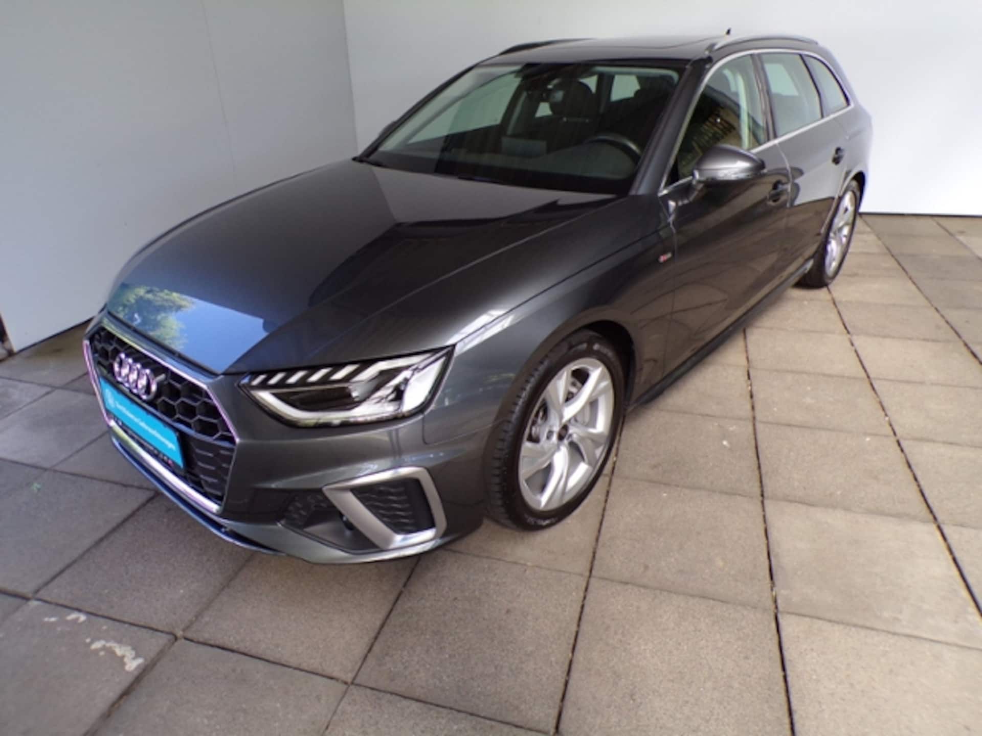 Audi A4 Avant S line