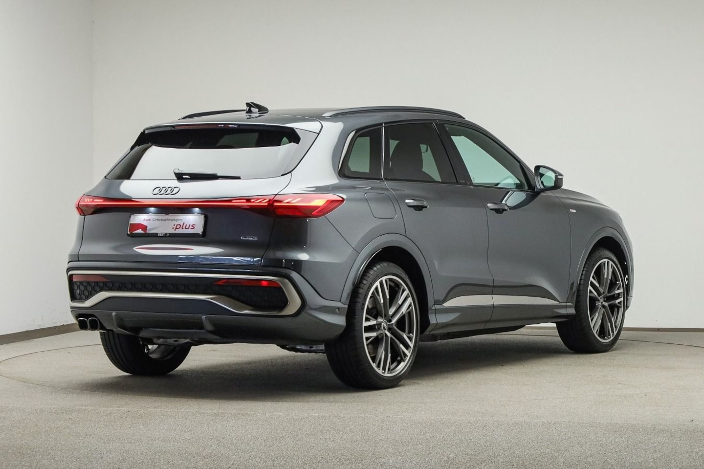 Bild über Audi Q5 SUV TDI quattro 150 kW S tronic - für weitere Informationen kontaktieren Sie den Audi Partner