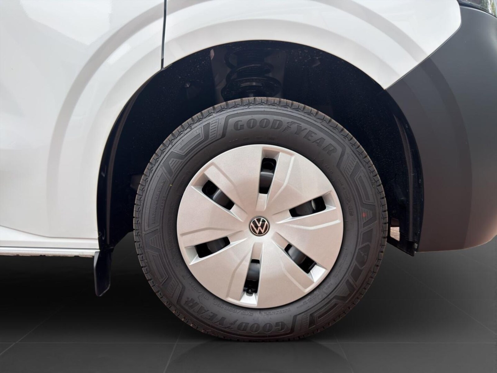 Volkswagen Transporter Kasten kurzer Radstand – Bild 6