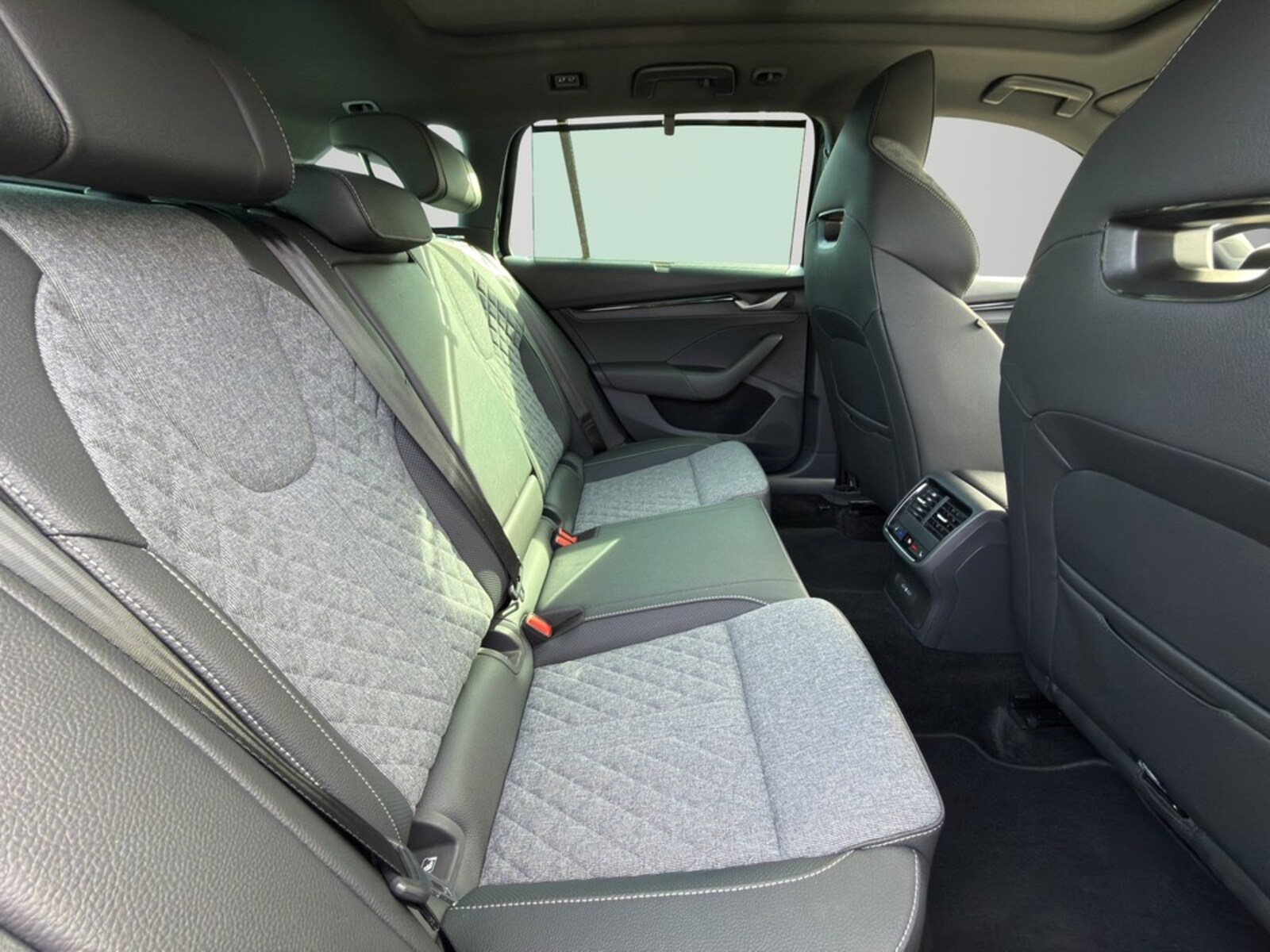 Škoda Octavia Combi – Bild 7
