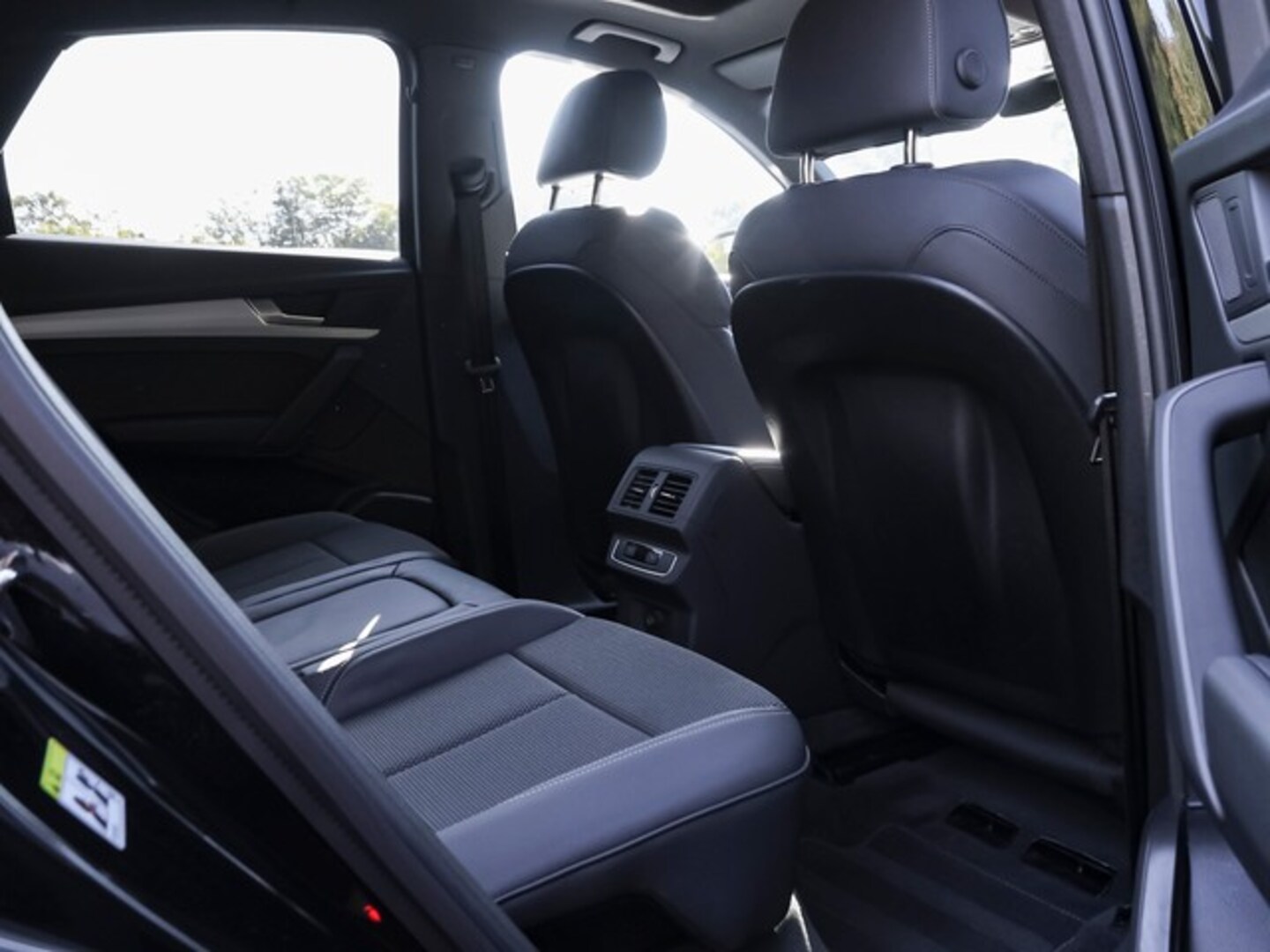 Bild über Audi Q5 Sportback 40 TDI quattro S tronic - für weitere Informationen kontaktieren Sie den Audi Partner