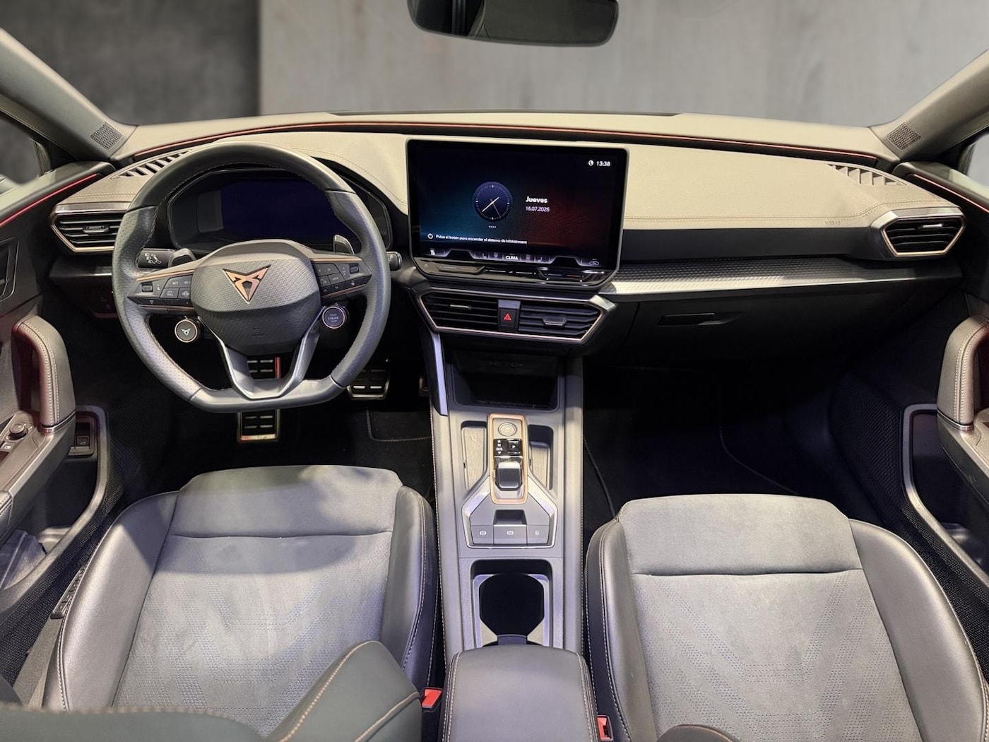 CUPRA Leon Sportstourer 1.5 TSI e-Hybrid VZ DSG 200 kW (272 CV) — photo 4