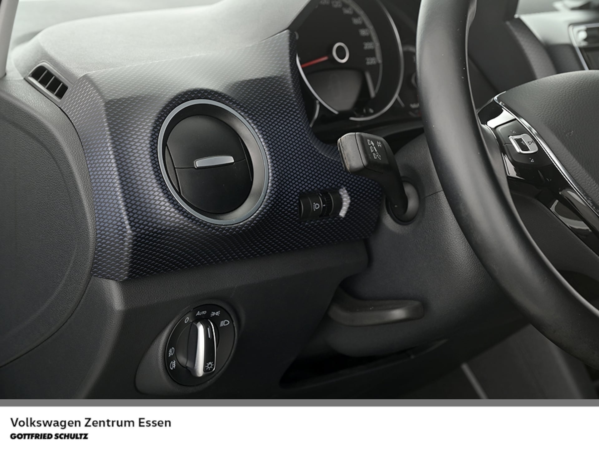 Volkswagen up! UNITED