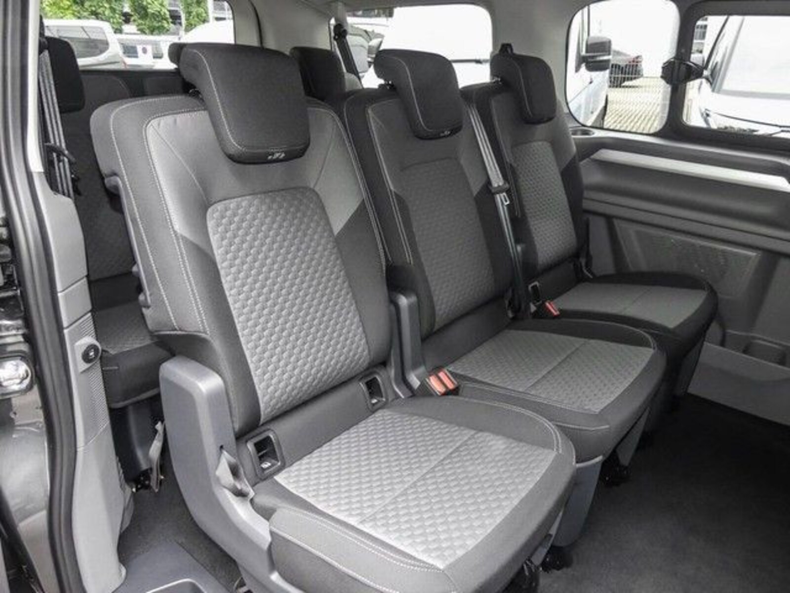 Volkswagen Caravelle – Bild 22