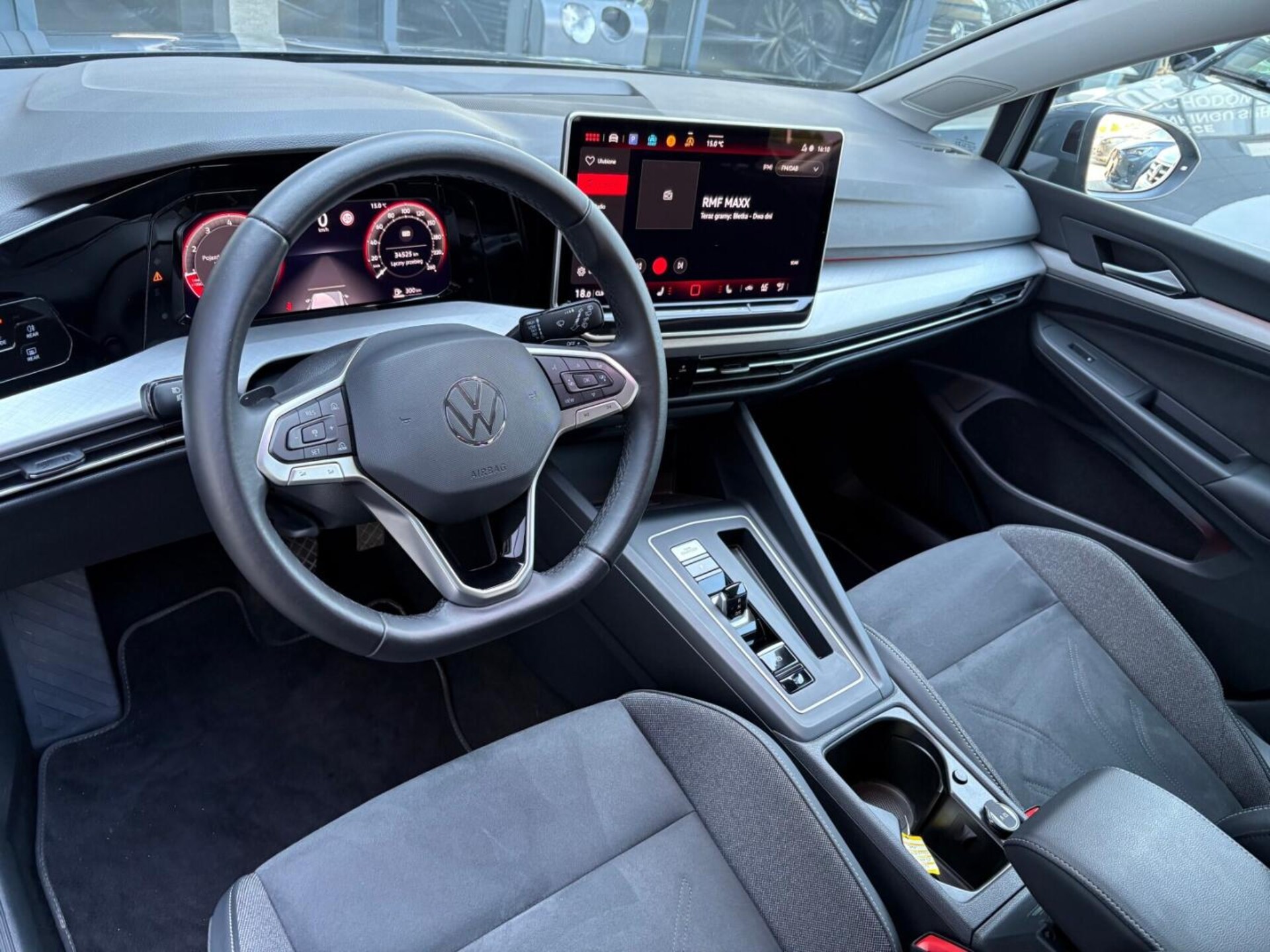 Volkswagen Golf Variant Life