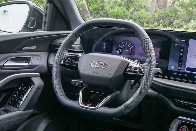 2026 Audi SQ5 Premium Plus - Photo 14