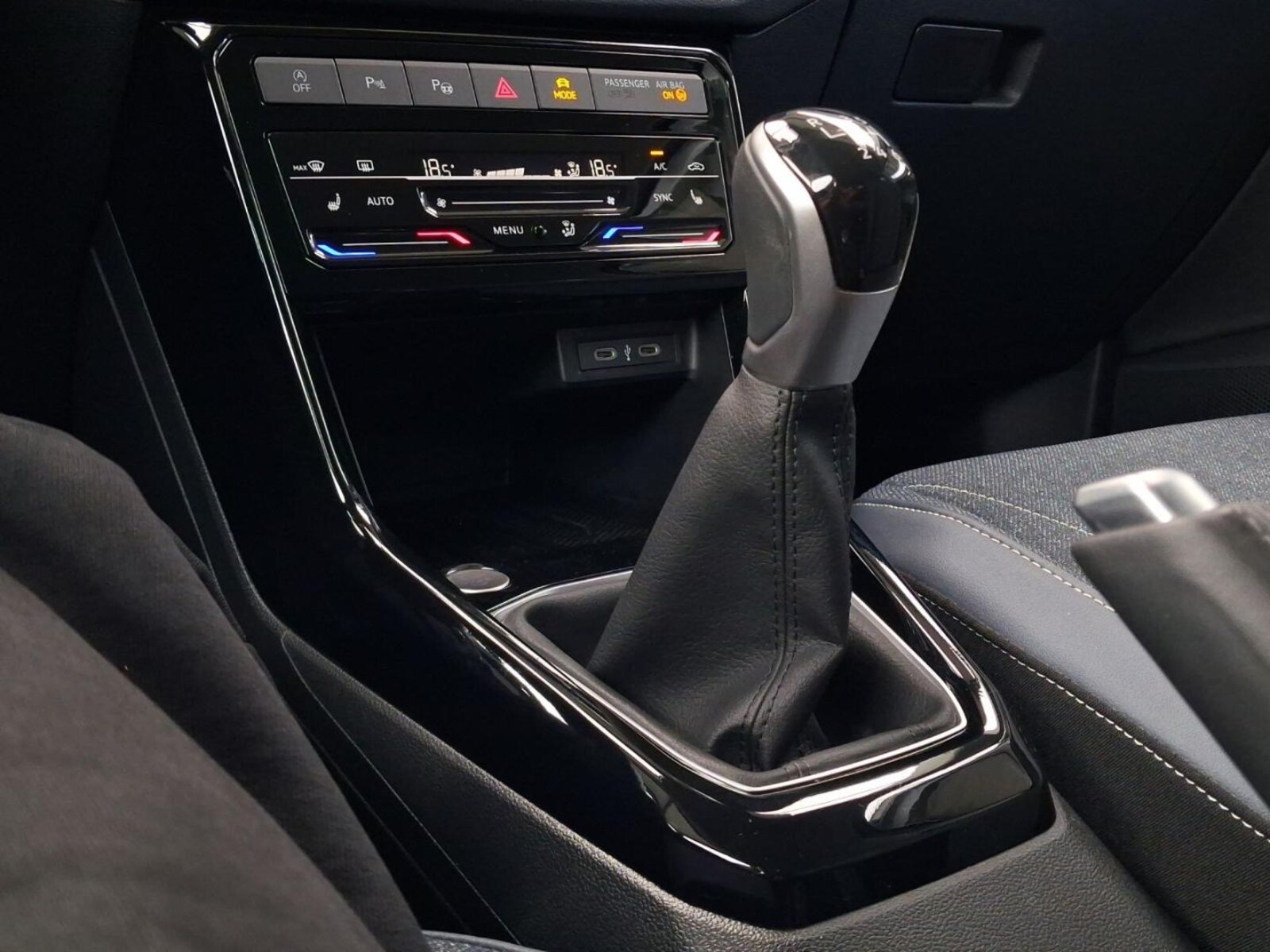 Volkswagen T-Cross – Bild 11