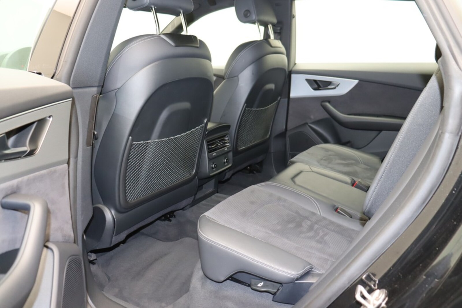 Audi SQ8 – Bild 11