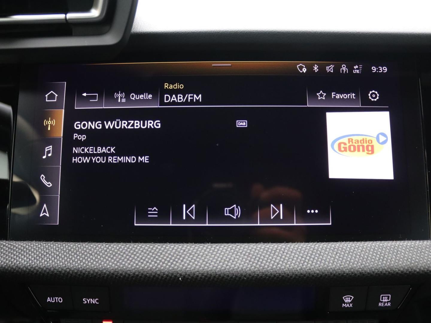 Bild über Audi S3 Limousine TFSI quattro S tronic - für weitere Informationen kontaktieren Sie den Audi Partner