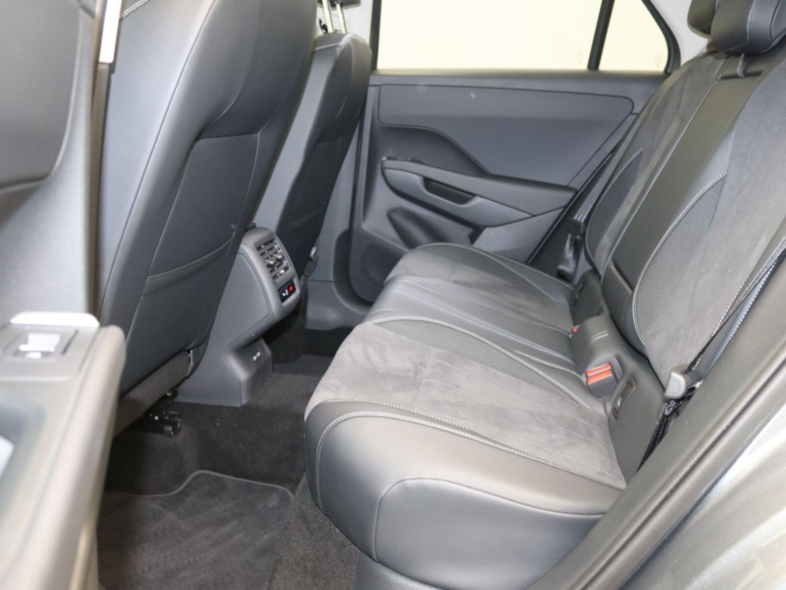 Volkswagen T-Roc – Bild 16