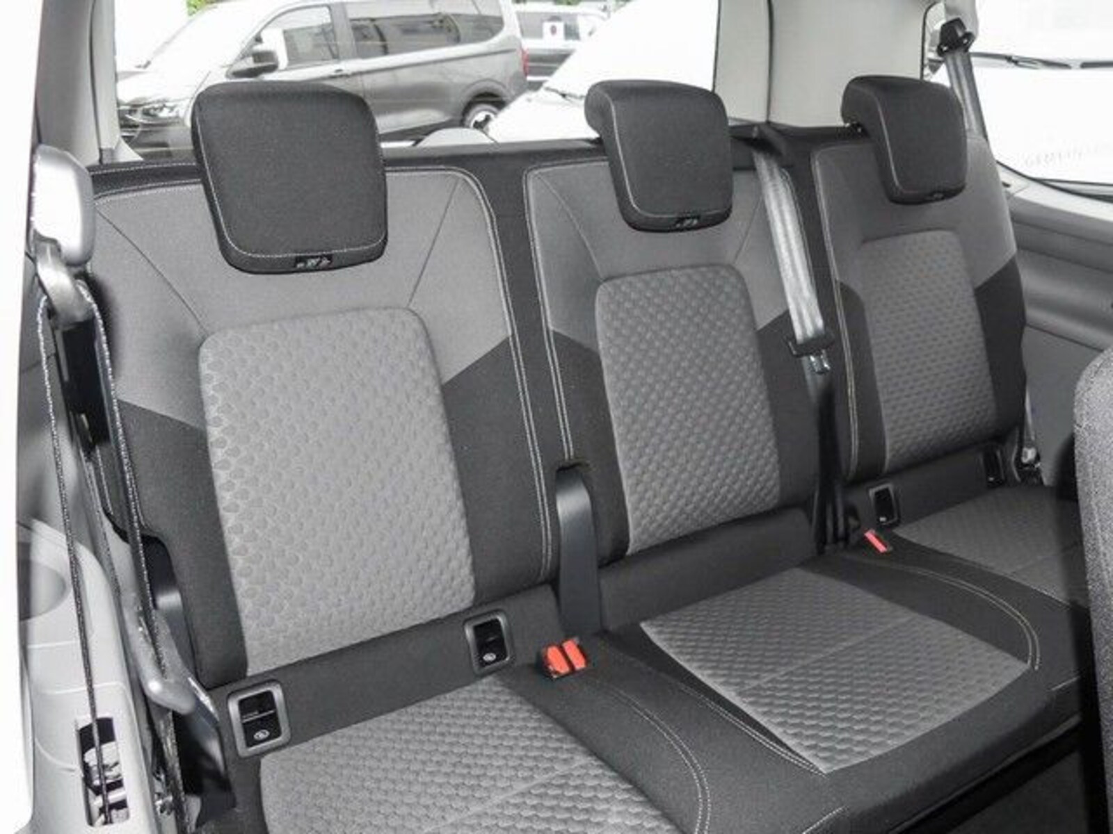 Volkswagen Caravelle – Bild 23