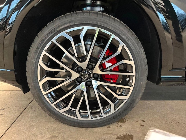 2025 Audi SQ5