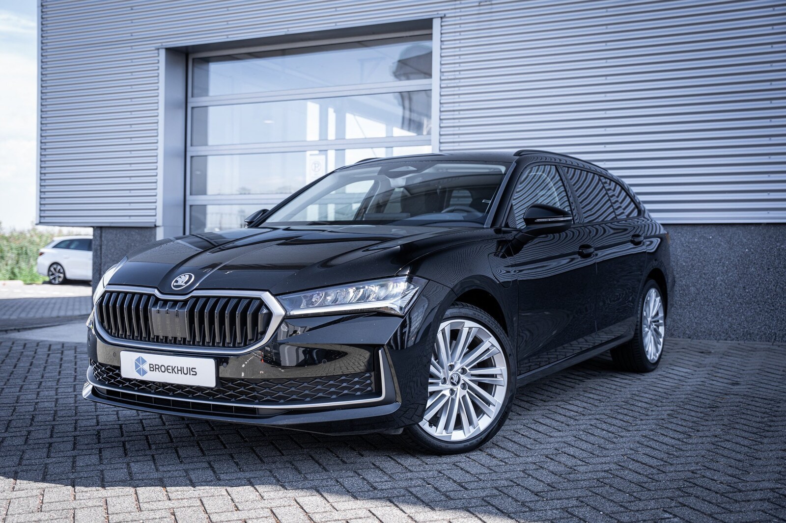Škoda Superb Combi Selection 2025, foto 1