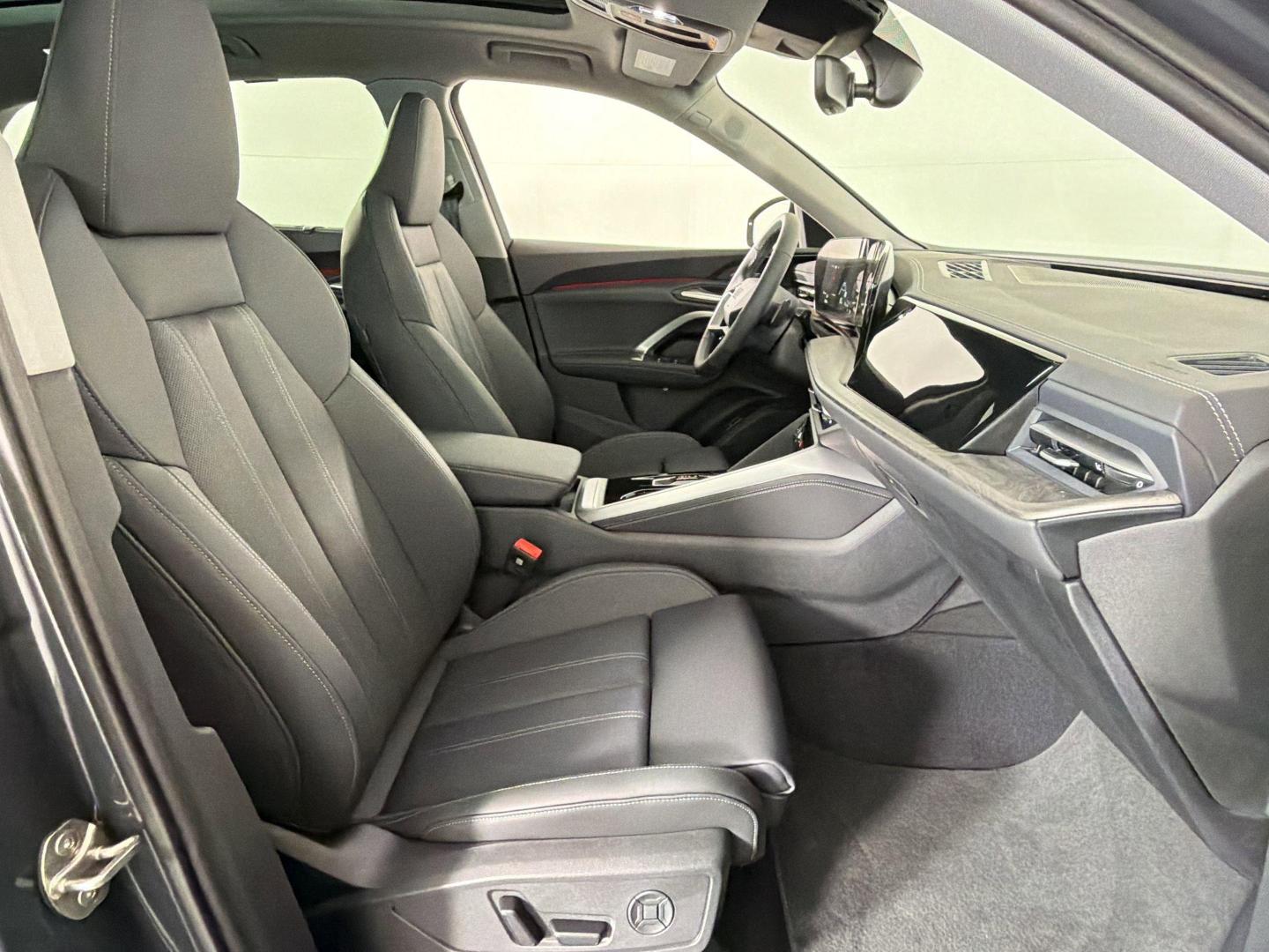 2025 Audi Q5 Premium Plus - Photo 31