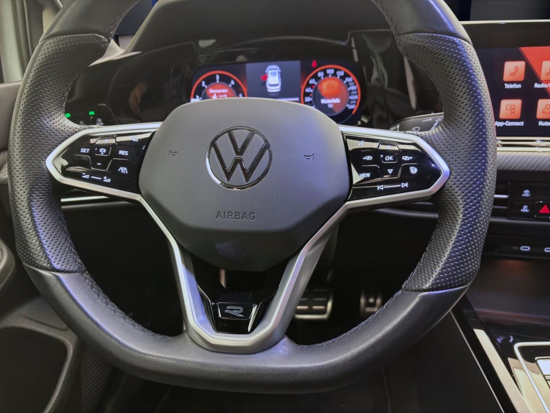 Volkswagen Golf Variant R-Line