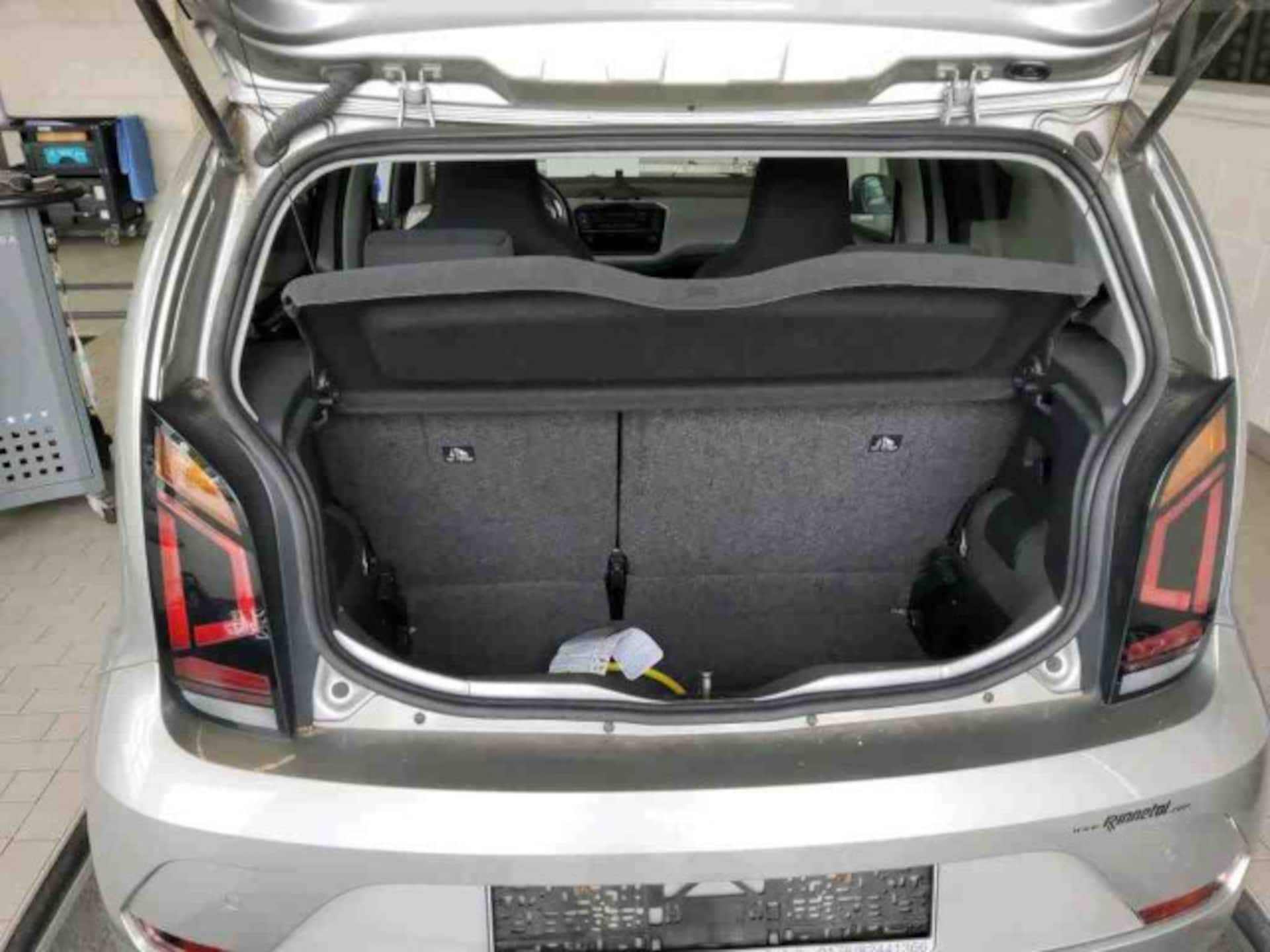 Volkswagen e-up! Style "Plus"