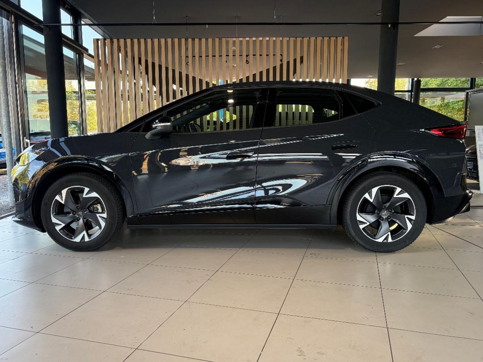 CUPRA Tavascan – Bild 13